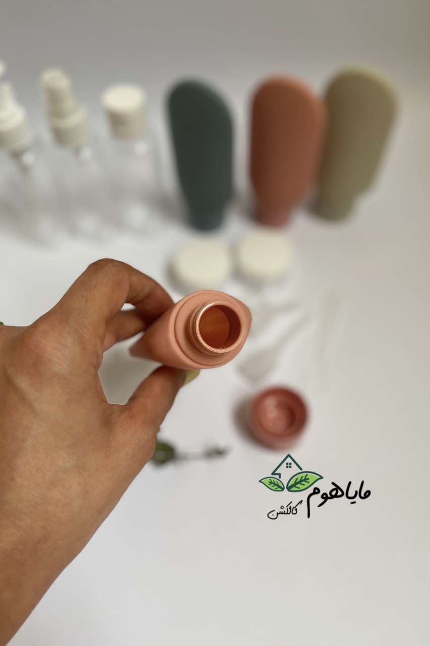ست مسافرتی آرایشی بهداشتی 11 تکه