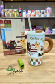تراول ماگ 1 لیتر دسته دار و نی دار تامبلر cake party طرح گربه برند دیلر DILLER